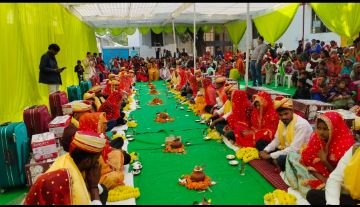 प्रयागराज15दिसम्बर23*मुख्यमंत्री सामूहिक विवाह योजना के तहत शादी के बंधनसूत्र में बंधे उन्नीस जोड़ा*
