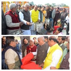 कानपुर नगर16दिसम्बर23*मण्डल स्तरीय खादी एवं ग्रामोद्योगी प्रदर्शनी-2023 का उद्घाटन मा0 कैबिनेट मंत्री राकेश सचान द्वारा किया गया।