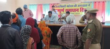 कौशाम्बी16दिसम्बर23*तहसील सिराथू में डीएम एसपी ने सुनी जनशिकायतें*