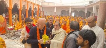 वाराणसी20दिसम्बर23*काशी पहुंचे फिल्म अभिनेता अनुपम खेर, संकट मोचन मंदिर में किया दर्शन पूजन_* वाराणसी20दिसम्बर23*काशी पहुंचे फिल्म अभिनेता अनुपम खेर, संकट मोचन मंदिर में किया दर्शन पूजन_*