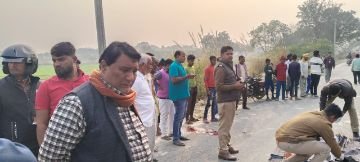 कौशाम्बी21दिसम्बर23*बाइक सवारों को डम्फर ने रौंदा* कौशाम्बी21दिसम्बर23*बाइक सवारों को डम्फर ने रौंदा*