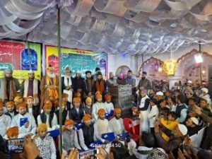 अयोध्या24दिसम्बर23*मदरसा जामिया चिश्तिया दरगाह शरीफ का 22 वां जलसा दस्तार बंदी सम्पन्न