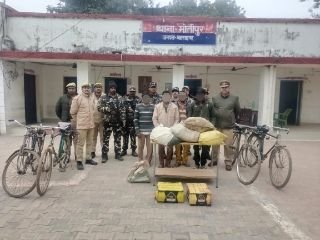 बहराइच28दिसम्बर23*89 लीटर कच्ची शराब व 120 शीशी नेपाली शराब व 04 अदद साइकिल के साथ 04 अभियुक्त गिरफ्तार बहराइच28दिसम्बर23*89 लीटर कच्ची शराब व 120 शीशी नेपाली शराब व 04 अदद साइकिल के साथ 04 अभियुक्त गिरफ्तार