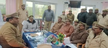 हरदोई29दिसम्बर23*ठंड के समय में पिहानी पुलिस का विशेष अभियान, कोतवाल ने ली बैठक, गश्त बढ़ाने के दिए निर्देश हरदोई29दिसम्बर23*ठंड के समय में पिहानी पुलिस का विशेष अभियान, कोतवाल ने ली बैठक, गश्त बढ़ाने के दिए निर्देश