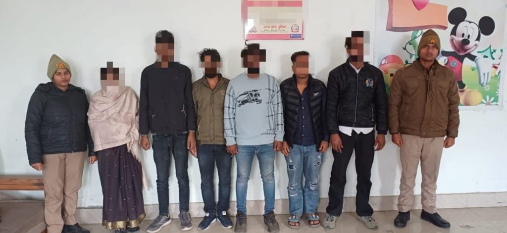 लखनऊ02जनवरी24*विभूतिखंड पुलिस को मिली बड़ी सफलता,पुलिस ने आधादर्जन शातिर चोरों को किया गिरफ्तार।