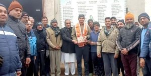 पंजाब13जनवरी24*गौशाला मैनेजिंग कमेटी के प्रधान फकीरचंद गोयल व अन्य सदस्यों ने विधायक संदीप जाखड़ को स्मृति चिन्ह देकर सम्मानित किया