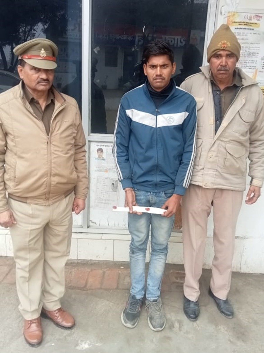 मथुरा18जनवरी24*थाना जैत पुलिस द्वारा 01 अभियुक्त को एक अदद चाकू नाजायज के साथ किया गिरफ्तार-*