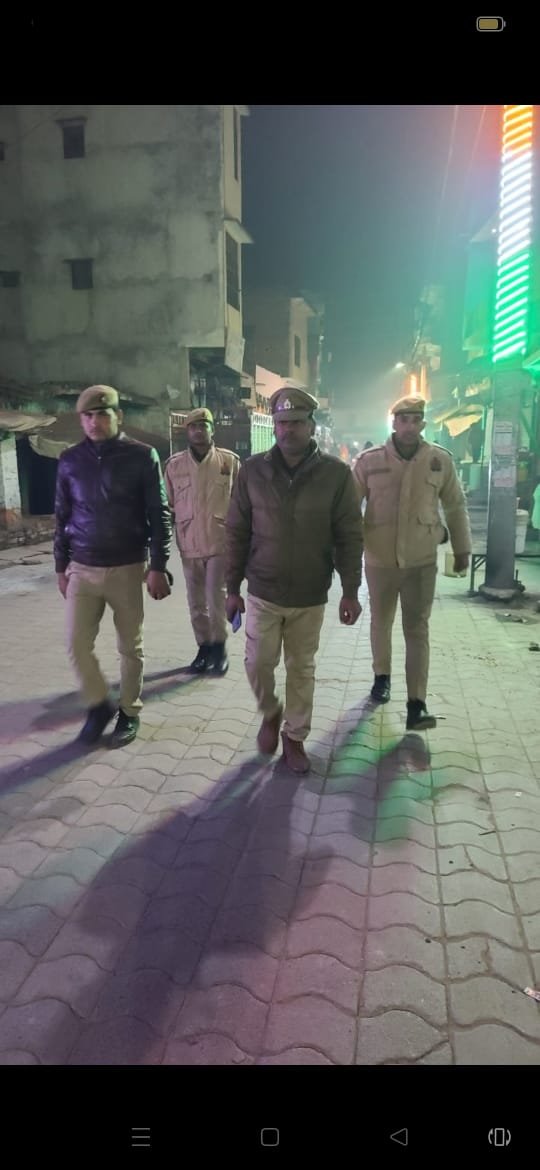 कौशाम्बी19जनवरी24*श्रीराम प्राण प्रतिष्ठा कार्यक्रम को लेकर अझुवा पुलिस ने किया पैदल गस्त*