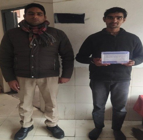 मथुरा20जनवरी24*थाना जैत पुलिस द्वारा 01 अभियुक्त , सट्टा पर्ची डायरी , पेन, व कुल 720/- रुपये नकद के साथ गिरफ्तार किया गया-* मथुरा20जनवरी24*थाना जैत पुलिस द्वारा 01 अभियुक्त , सट्टा पर्ची डायरी , पेन, व कुल 720/- रुपये नकद के साथ गिरफ्तार किया गया-*