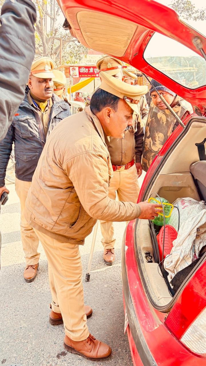 कौशाम्बी21जनवरी24*जनपद में शांति व्यवस्था बनाए रखने हेतु एसपी के निर्देशन में चलाया गया सघन चेकिंग अभियान*