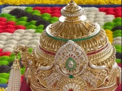 अयोध्या23जनवरी24*सूरत की ग्रीन लैब डायमंड कंपनी के मालिक मुकेश पटेल ने अयोध्या में बालक राम की प्रतिमा को पहनाने के लिए 11 करोड़ रुपए का मुकुट भेंट किया है।* अयोध्या23जनवरी24*सूरत की ग्रीन लैब डायमंड कंपनी के मालिक मुकेश पटेल ने अयोध्या में बालक राम की प्रतिमा को पहनाने के लिए 11 करोड़ रुपए का मुकुट भेंट किया है।*