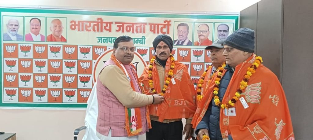 कौशाम्बी26जनवरी24*भाजपा कार्यालय में पूर्व सैनिक सम्मान समारोह का आयोजन* कौशाम्बी26जनवरी24*भाजपा कार्यालय में पूर्व सैनिक सम्मान समारोह का आयोजन*