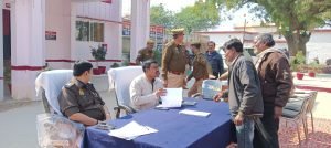 कौशाम्बी27जनवरी24*जिलाधिकारी एवं पुलिस अधीक्षक ने थाना कड़ाधाम एवं थाना सैनी में सुनी जनशिकायतें*