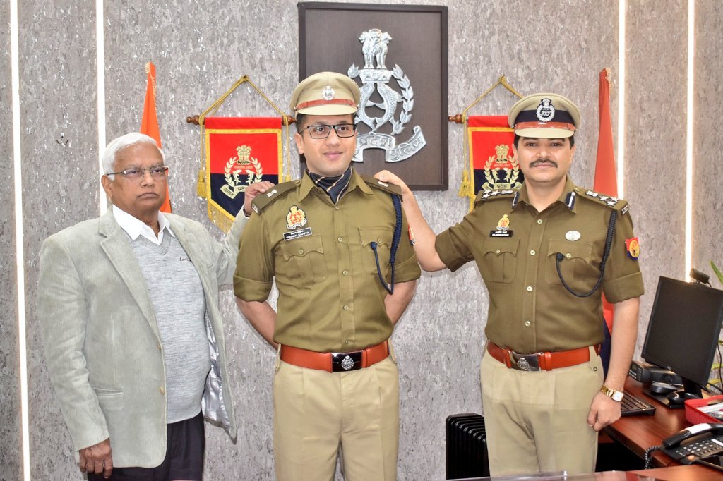 कुशीनगर29जनवरी24*पदोन्नति होने पर दी शुभकामनाएं