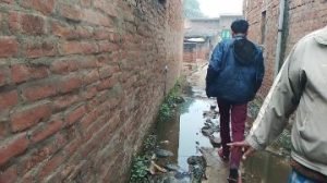 कौशाम्बी03जनवरी24*शिकायत करने गये ग्रामीणों को ग्राम प्रधान ने गाली दे कर भगाया ब्लाक प्रमुख प्रतिनिधि से शिकायत*