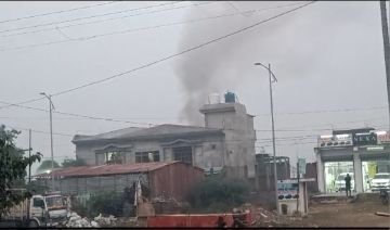 कौशाम्बी03जनवरी24*प्लास्टिक व टायर जलाकर मुख्यालय में फैलाया जा रहा है प्रदूषण* कौशाम्बी03जनवरी24*प्लास्टिक व टायर जलाकर मुख्यालय में फैलाया जा रहा है प्रदूषण*
