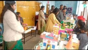 अयोध्या04जनवरी24* मातृत्व अकादमी में विज्ञान प्रदर्शनी का आयोजन