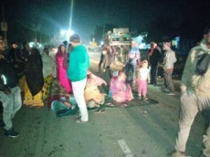 कानपुर नगर09जनवरी24*देशी शराब ठेके को लेकर महिलाओं ने किया रोड जाम