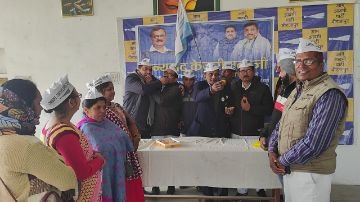 मिर्जापुर12जनवरी24*संजय सिंह को राज्यसभा भेजने पर आप कार्यकर्ताओं ने माननीय केजरीवाल को धन्यवाद ज्ञापित किया।