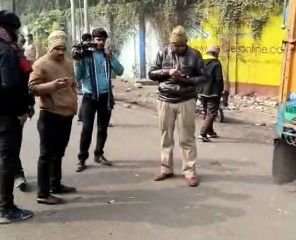 कानपुर12जनवरी24*पशु रक्षा दल के जिलाध्यक्ष अभय चौहान ने अपनी टीम के साथ पनकी पुलिस के सहयोग से कई स्वस्थ पशुओं की बचाई जान।