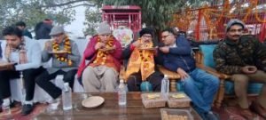 अयोध्या15जनवरी24*शिवमंदिर हाईवे बूथ नंबर चार पर खिचड़ी भोज का आयोजन किया गया।