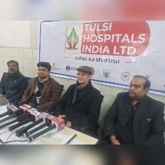 कानपुर नगर17जनवरी24*तुलसी हॉस्पिटल में लेजर तकनीक द्वारा खराब होते गुर्दे की पथरी निकाल कर चिकित्सक ने किया सफल ऑपरेशन