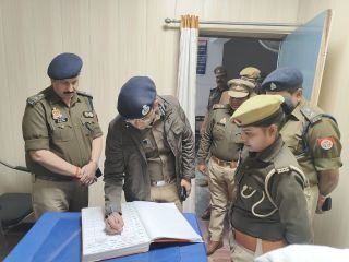 कौशाम्बी17जनवरी24*आईजी ने कौशाम्बी का किया भ्रमण,गारद के टर्न आउट, कार्यालयों का किया निरीक्षण,*