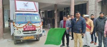 कौशाम्बी25जनवरी24*जिला निर्वाचन अधिकारी ने प्रशिक्षण एवं जन-जागरूकता एलईडी वैन को हरी झंडी दिखाकर किया रवाना*