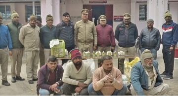 कौशाम्बी25जनवरी24*आबकारी विभाग और सीओ ने छापेमारी कर की मिश्रित शराब बरामद 4 गिरफ्तार*