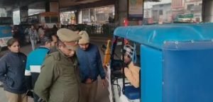 लखनऊ25जनवरी24*आलमबाग बस स्टेशन पर चला चेकिंग अभियान।