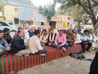 कौशाम्बी30जनवरी24*गांधी चबूतरे में कांग्रेसियों ने गया राष्ट्रगान*