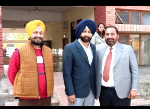 पंजाब 01 फरवरी 2024* एसडीएम रविंद्रपाल सिंह अरोड़ा को नगर निगम का कमिशनर बनने पर बार एसोसिएशन के पूर्व प्रधान