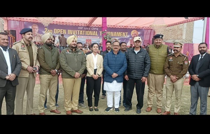 पंजाब 01 फरवरी 2024* अबोहर के क्रिकेट स्टेडियम में ओपन इनविटेशनल टूर्नामेंट की शुरुआत हुई पंजाब 01 फरवरी 2024* अबोहर के क्रिकेट स्टेडियम में ओपन इनविटेशनल टूर्नामेंट की शुरुआत हुई