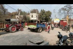 पंजाब 13 फरवरी 2024*सीडफार्म के आबादकारों द्वारा संयुक्त किसान मोर्चा ने तहसील कम्पलैक्स के बाहर ट्रैक्टर-ट्राली खड़े करके लगाया जाम