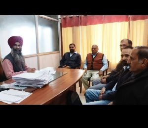 पंजाब 16 फरवरी 2024* तहसीलदार राजिंद्र सिंह से बार एसोसिएशन