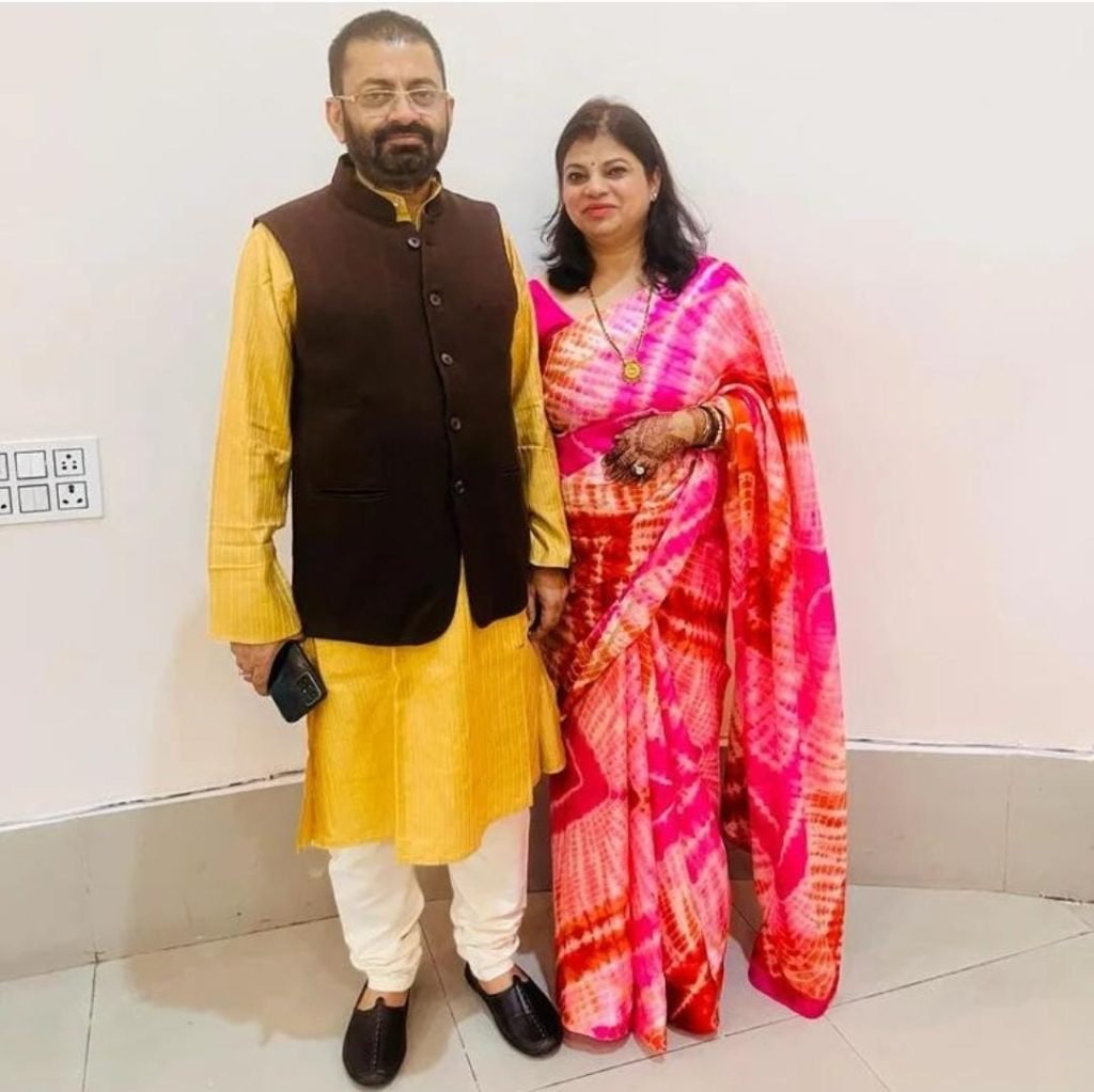 मुरादाबाद05फरवरी24*मुरादाबाद के डीएम मानवेंद्र सिंह की पत्नी मंजू सिंह का नगदी-ज़ेवर से भरा बैग गायब होने से मचा हड़कंप* मुरादाबाद05फरवरी24*मुरादाबाद के डीएम मानवेंद्र सिंह की पत्नी मंजू सिंह का नगदी-ज़ेवर से भरा बैग गायब होने से मचा हड़कंप*