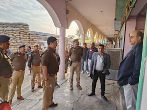 कौशाम्बी07फरवरी24*नवीन गल्ला मंडी ओसा का डीएम एसपी ने किया निरीक्षण*