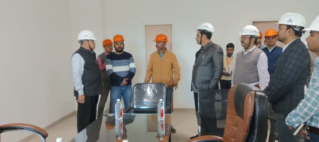 कौशाम्बी09फरवरी24*निर्माण कार्य गुणवत्तापूर्ण एवं मानक के अनुसार सुनिश्चित किया जाए--डीएम*