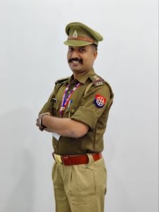 अयोध्या12फरवरी24*देश की राजधानी नई दिल्ली में सम्मानित होंगे खाकी वाले गुरुजी रणजीत यादव*