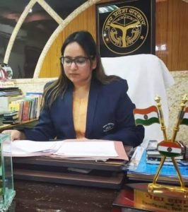 गोण्डा13फरवरी24*डीएम नेहा शर्मा जी को जन्मदिन की शुभकामनाएं-अखिलेश गुप्ता