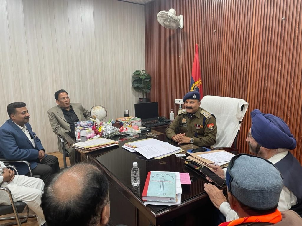 कानपुर नगर14फरवरी24*पुलिस उपायुक्त ने व्यापारियों के साथ बैठक कर वार्ता की।