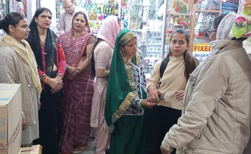 आगरा19फरवरी24* थाना राया पुलिस द्वारा ऑपरेशन जागृति" कार्यक्रम आयोजित कर किया गया जागरूक ।* आगरा19फरवरी24* थाना राया पुलिस द्वारा ऑपरेशन जागृति" कार्यक्रम आयोजित कर किया गया जागरूक ।*