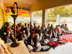 कौशाम्बी19फरवरी24*महामाया विद्यालय में श्रमदान के उपरांत मतदाता जागरूकता रैली एवं नुक्कड़ नाटक का आयोजन*