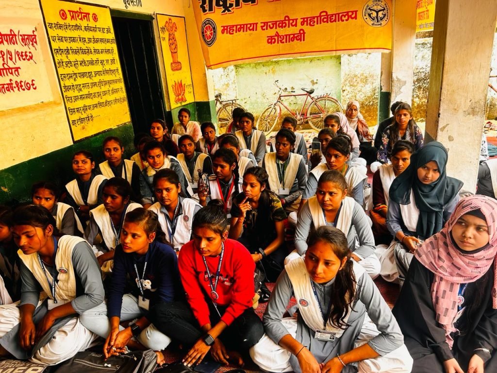 कौशाम्बी22फरवरी24*महाविद्यालय के प्राचार्य ने शिविर के सफल संचालन के लिए छात्र-छात्राओं को दी बधाई*