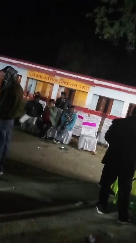 अयोध्या24फरवरी24*सरकार की रोक के बावजूद नहीं रुक रहा विद्यालय में शादी समारोह का आयोजन
