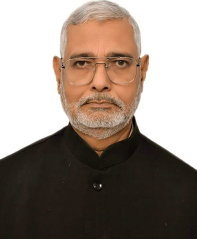 वाराणसी28फरवरी24*पार्टी में जो भी गद्दार विधायक और नेता है उनको तत्काल पार्टी से बाहर का रास्ता दिखाया जाए-अतहर जमाल लारी।