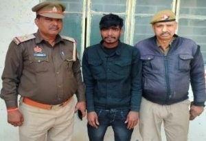फिरोजाबाद07फरवरी24*थाना पचोखरा पुलिस टीम द्वारा एक अभियुक्त को अवैध असलाह सहित किया गया गिरफ्तार ।*