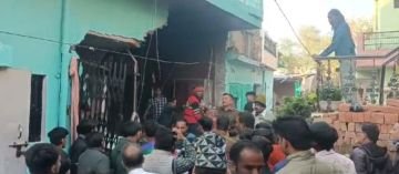 कौशाम्बी08फरवरी24*भाजपा पूर्व विधायक के भाई के घर पर तेज विस्फोट से लगी आग* कौशाम्बी08फरवरी24*भाजपा पूर्व विधायक के भाई के घर पर तेज विस्फोट से लगी आग*