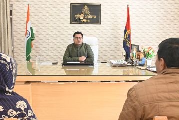 कुशीनगर08फरवरी*पुलिस अधीक्षक ने जन समस्याओं को सुनकर दिये आवश्यक दिशा निर्देश।
