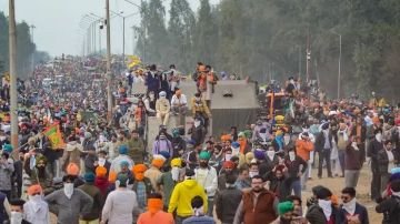 नई दिल्ली14फरवरी24*किसानों पर गोलियां चलाई गईं', किसान नेता ने सरकार पर लगाए आरोप। नई दिल्ली14फरवरी24*किसानों पर गोलियां चलाई गईं', किसान नेता ने सरकार पर लगाए आरोप।